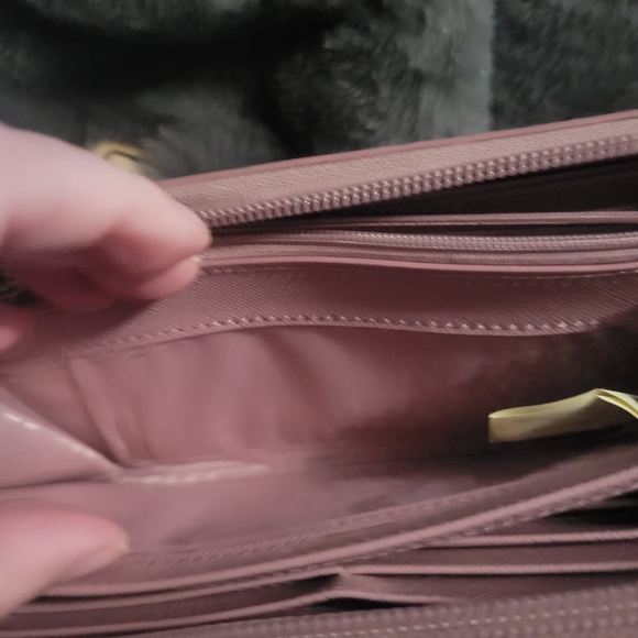 Kate Spade full zip Pink Glitter Wallet - Picture 12 of 16